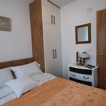 Jahor,apartman 14 -obucina Bare 22 شقة ياهورينا