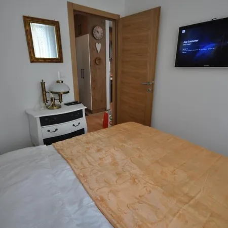 Jahor,apartman 14 -obucina Bare 22