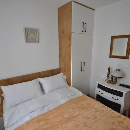 Jahor,apartman 14 -obucina Bare 22 Apartmán